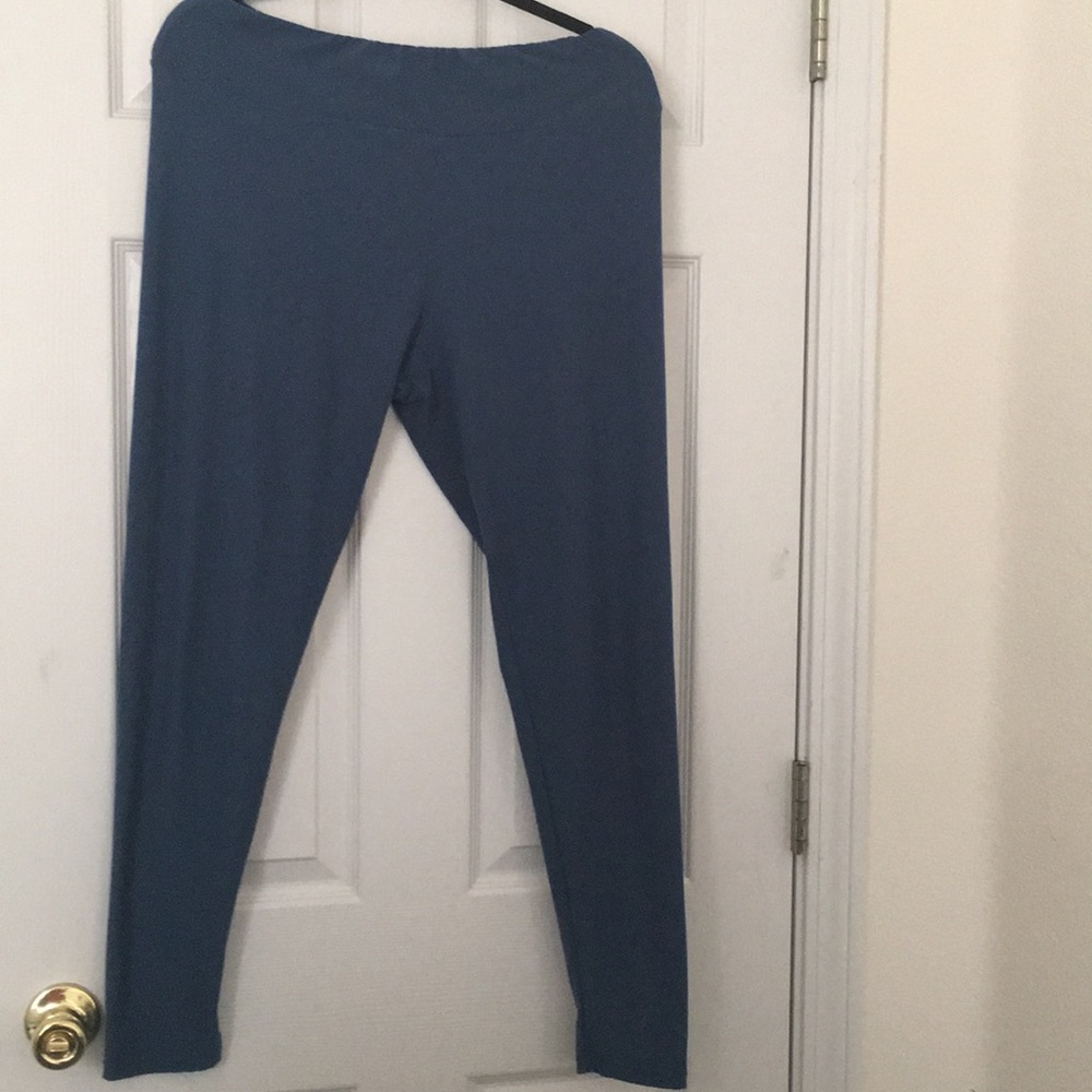 LuLaRoe Tall & Curvy leggings